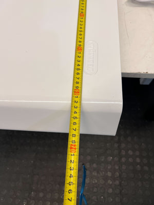 Delonghi White Compact Heater β Slight Wear, Efficient Heating - PRICE DROP