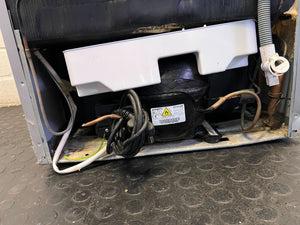 Sleek Grey Bottom Freezer Refrigerator - Energy Efficient - 1 Drawer broken