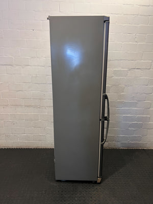 LG Silver Fridge Freezer - Reliable Kitchen Appliance - 2ndhandwarehouse.com