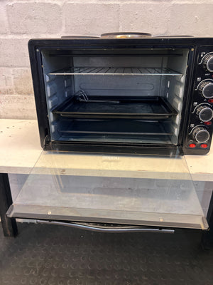 Compact Black Salton Electric Stove with Oven β One of The Plates & Top Element Is Not Functioning - 2ndhandwarehouse.com