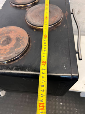 Compact Black Salton Electric Stove with Oven β One of The Plates & Top Element Is Not Functioning - 2ndhandwarehouse.com
