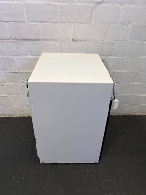 Defy Autodry 3 White Tumble Dryer with Minor Scratches - REDUCED