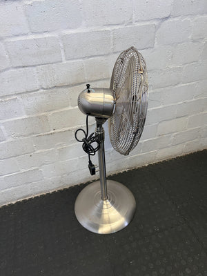 Stylish Silver Stand-Up Fan by Russell Hobbs - Minor Wear