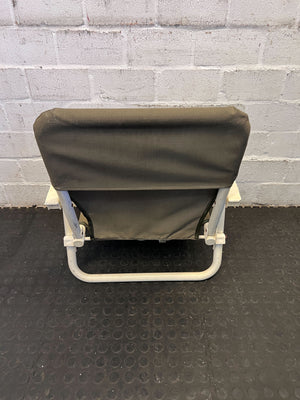 Stylish Green Canvas Folding Chair with Minor Wear - 2ndhandwarehouse.com