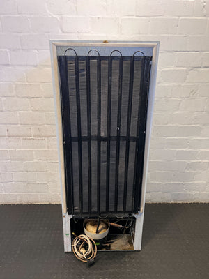 KIC Frost-Free Fridge Freezer – Classic White with Minor Scratches - REDUCED