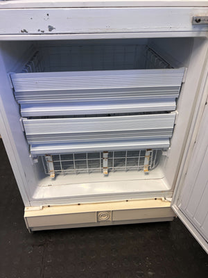 KIC Frost-Free Fridge Freezer – Classic White with Minor Scratches - REDUCED