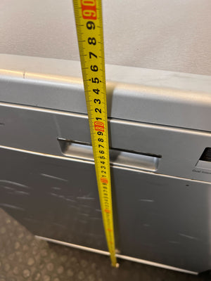 LG DirectDrive Silver Dishwasher – Efficient & Reliable Kitchen Helper - Scratched - 2ndhandwarehouse.com