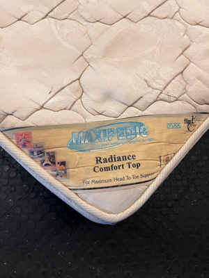 Maxipedic Queen Base Set - Fair Condition with Staining/Wear - 2ndhandwarehouse.com