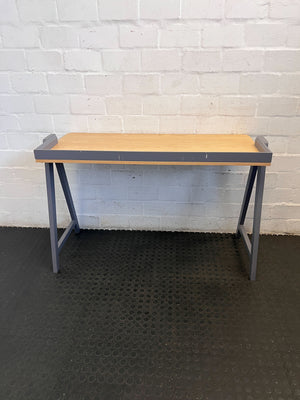 Minimalist Grey & Wood Desk – Sleek Design, Great Condition