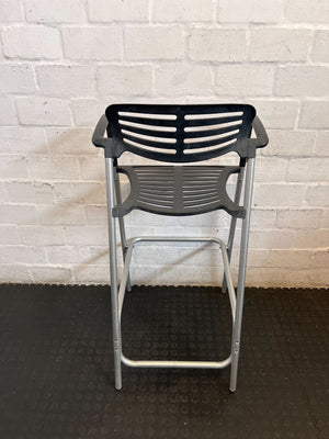 Modern Black Slatted Bar Stool with Armrests