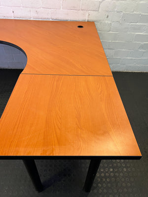 Modern L-Shaped Desk in Oak Finish with Minor Scratches - PRICE DROP