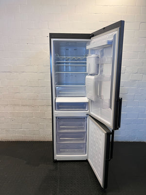 Modern Samsung Fridge Freezer with Water & Ice Dispenser - Some scratches - 2ndhandwarehouse.com