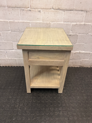 Oak-Finish Bedside Table with Glass Top — High-Quality Pre-owned Condition