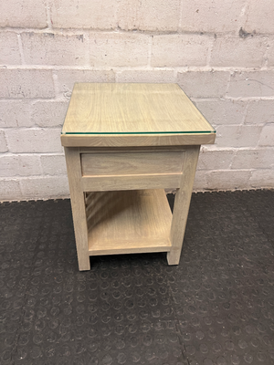 Oak-Finish Bedside Table with Glass Top — High-Quality Pre-owned Condition
