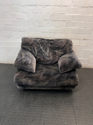 Oversized Fabric 1 Seater Couch with Feathered Pattern