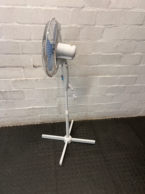 SCE White Pedestal Standing Fan — Working with Heavy Wear and Rust on Guard