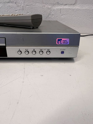 Samsung DVD Player with Remote - Sleek Silver Design, Minor Scratches