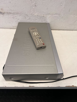 Samsung DVD Player with Remote - Sleek Silver Design, Minor Scratches