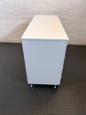 Sleek White Desk with Storage - Ideal for Office or Study ✨