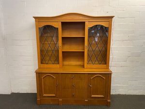 Solid Oak 4 Door 3 Drawer Wall Unit With 2 Leaded Glass Windows