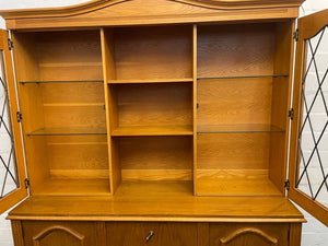 Solid Oak 4 Door 3 Drawer Wall Unit With 2 Leaded Glass Windows