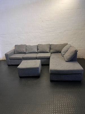 Spacious Grey Sectional Sofa with Ottoman