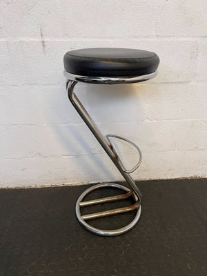 Stylish Black Leather Bar Stool with Chrome Base, Minor Wear - 2ndhandwarehouse.com