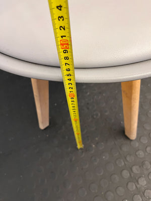 Stylish Grey Plastic Chair with Wooden Legs, Minor Wear - 2ndhandwarehouse.com