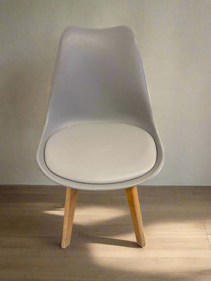 Stylish Grey Plastic Chair with Wooden Legs, Minor Wear - 2ndhandwarehouse.com