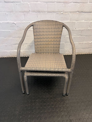 Stylish Grey Wicker Patio Chair with Ottoman – Comfortable & Modern