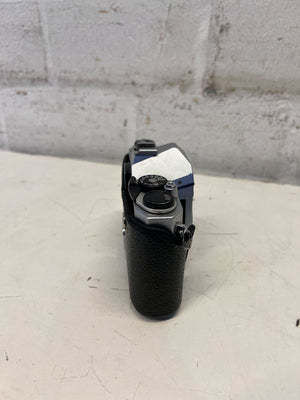 Vintage Pentax K1000 SLR Camera β Retro Design, Minor Wear