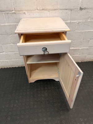 Whitewashed Bedside Table - Surface Scratches & Chipped Edge - 2ndhandwarehouse.com