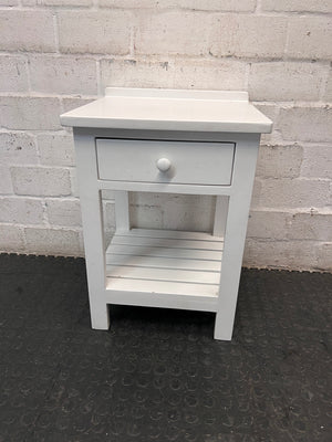 White Cottage Style Bedside Table with Slatted Shelf – main front view
