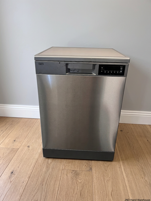 Defy Metallic Silver Freestanding Dishwasher — Good Working Order – styled product image