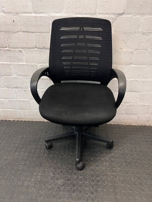 Black Mesh Mid-Back Swivel Office Chair — Broken Wheels – main front view