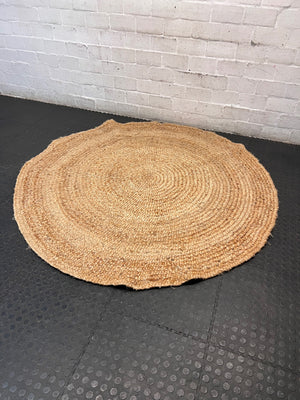 Round Woven Braided Camel Rug — Good Condition – condition detail