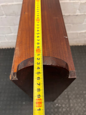 Wooden Bookshelf with Scalloped Detail – width measurement