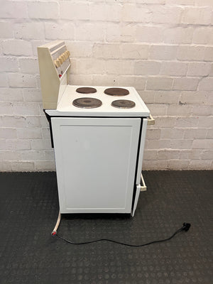 White Freestanding 4-Plate Electric Stove with Oven — Good Working Order with Older Style Plug – top view