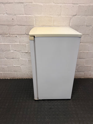 Defy White Compact Bar Fridge — Good Working Order – top view