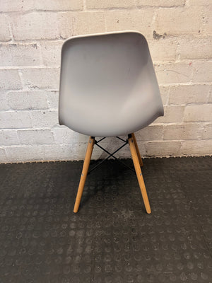 White Moulded Dining Chair with Wooden Legs — Good Working Order – condition detail