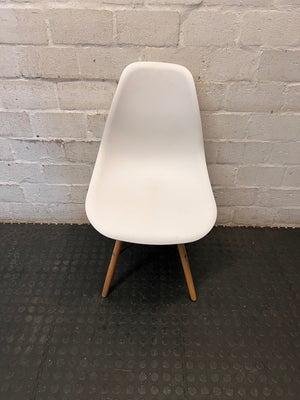 White Moulded Dining Chair with Wooden Legs — Good Working Order – main front view