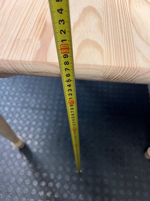 Square Pine Dining Table with Turned Legs — Feet Not Properly Installed – height measurement