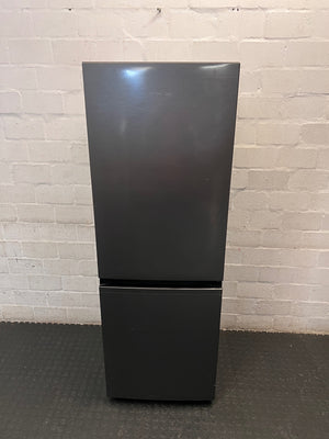Hisense Silver Fridge-Freezer with Integrated Handles — Good Working Order – main front view