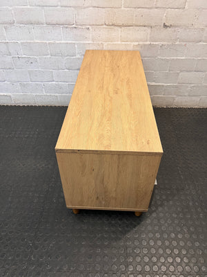Oak Finish TV Unit with Grey Drawers — Great Condition Oak TV Unit – condition detail