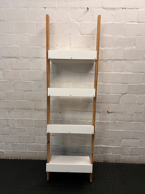 White and Wood Leaning Ladder Bookshelf – condition detail