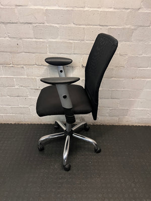 Black Mesh Office Chair with Chrome Base – side view