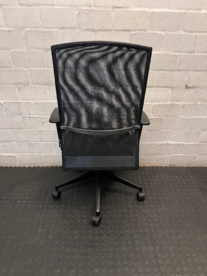 Black Mesh High-Back Office Chair – condition detail