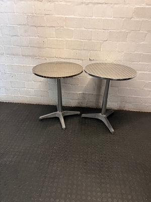 Round Silver Metallic Bistro Table with Star Base – condition detail