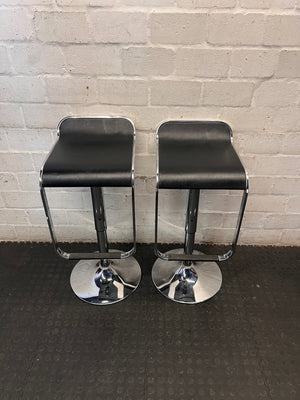 Contemporary Chrome and Black Bar Stool – side view