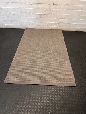 Grey Textured Flat-Weave Area Rug with Fabric Border – condition detail